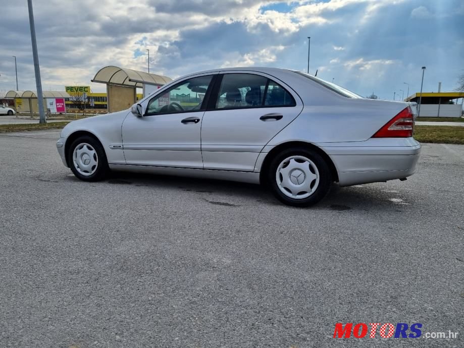 2001' Mercedes-Benz C-Klasa 200 Classic photo #2