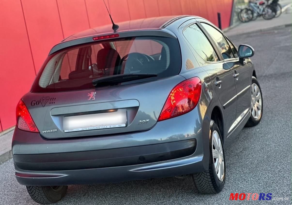 2009' Peugeot 207 1,4 Vti photo #2