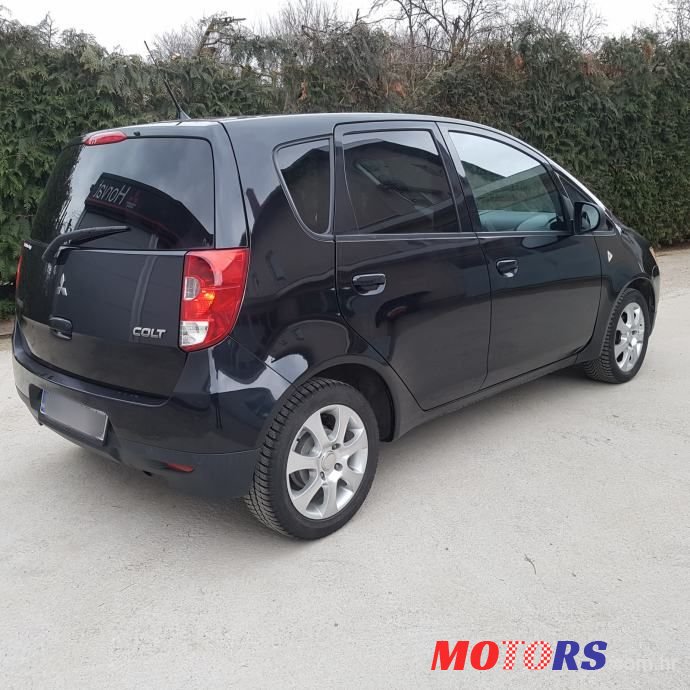 2010' Mitsubishi Colt 1,3 photo #2