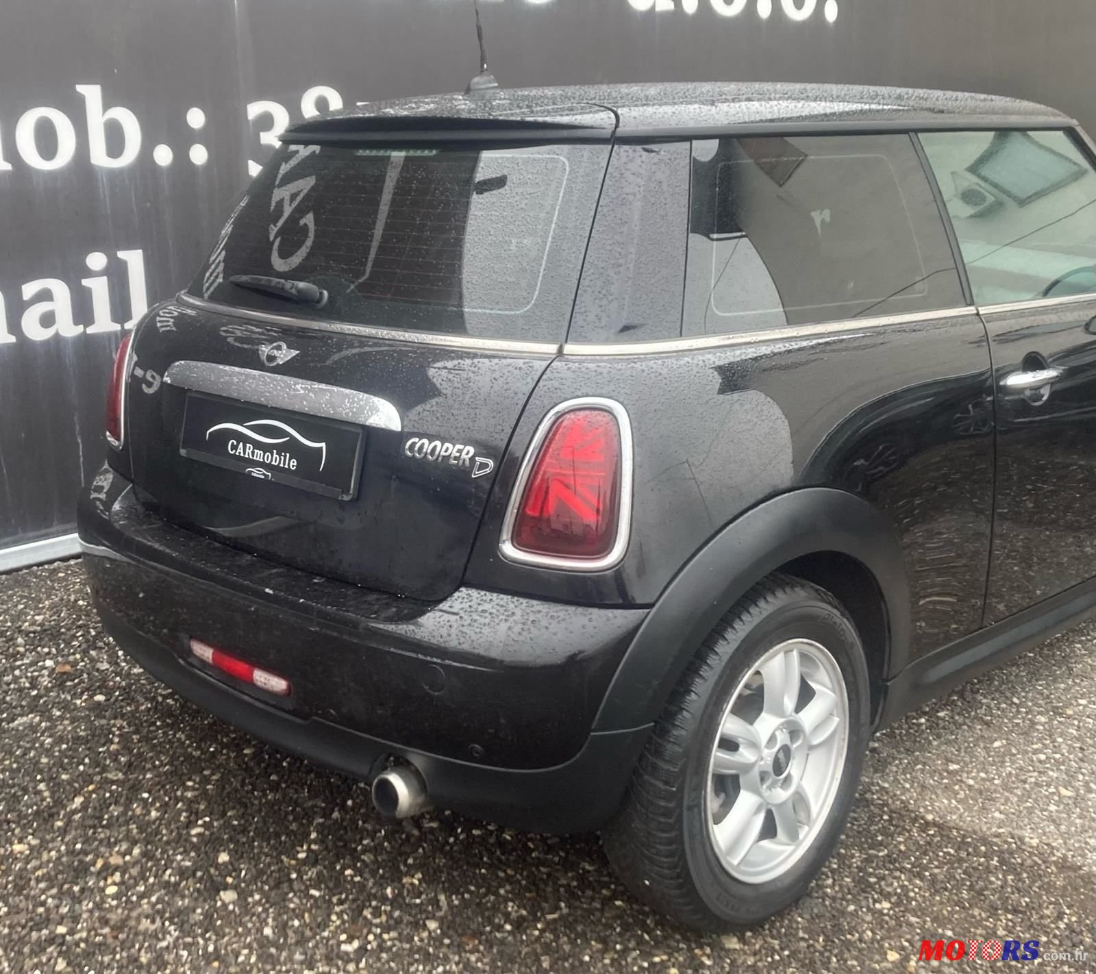 2013' MINI Cooper Cooper D photo #6