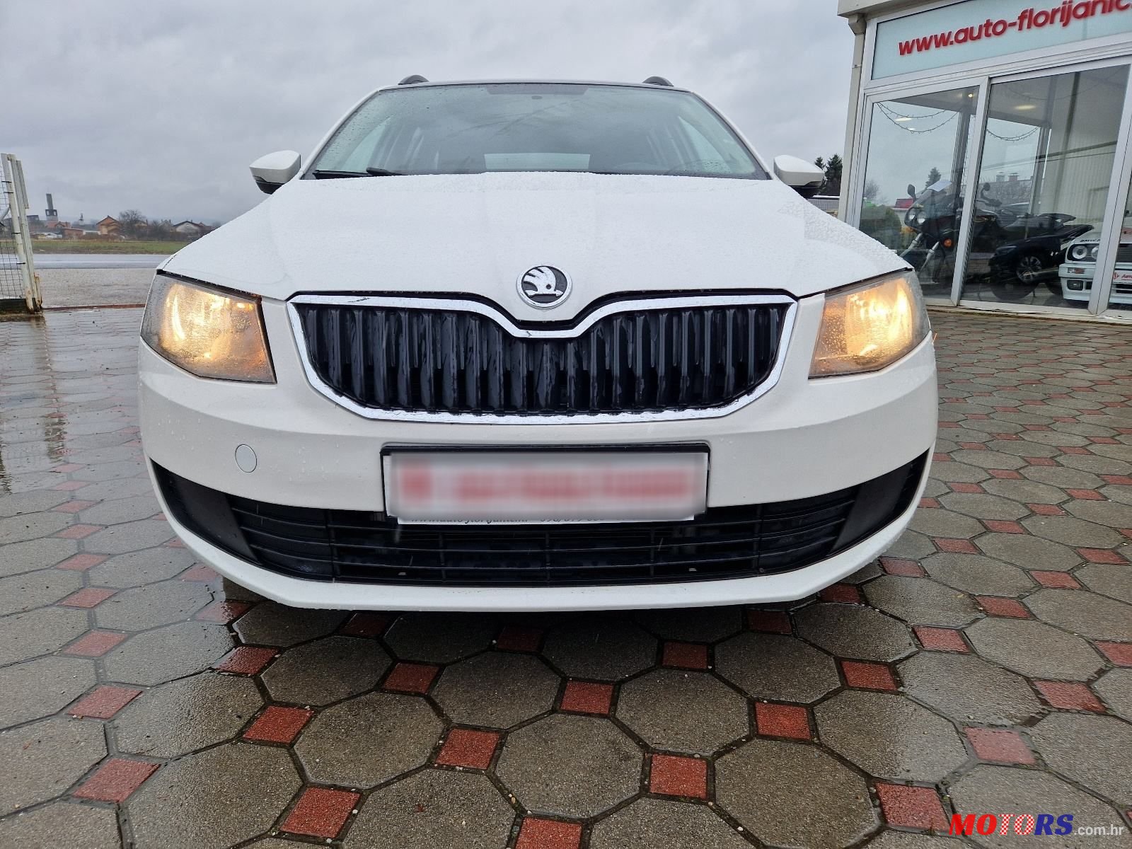 2014' Skoda Octavia Combi photo #2