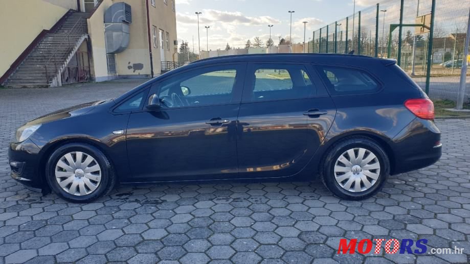 2016' Opel Astra Karavan photo #6