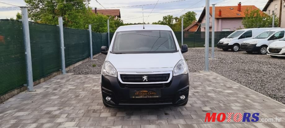 2017' Peugeot Partner photo #2