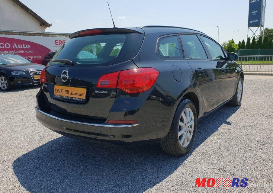 2015' Opel Astra Karavan 1,6 Cdti photo #2