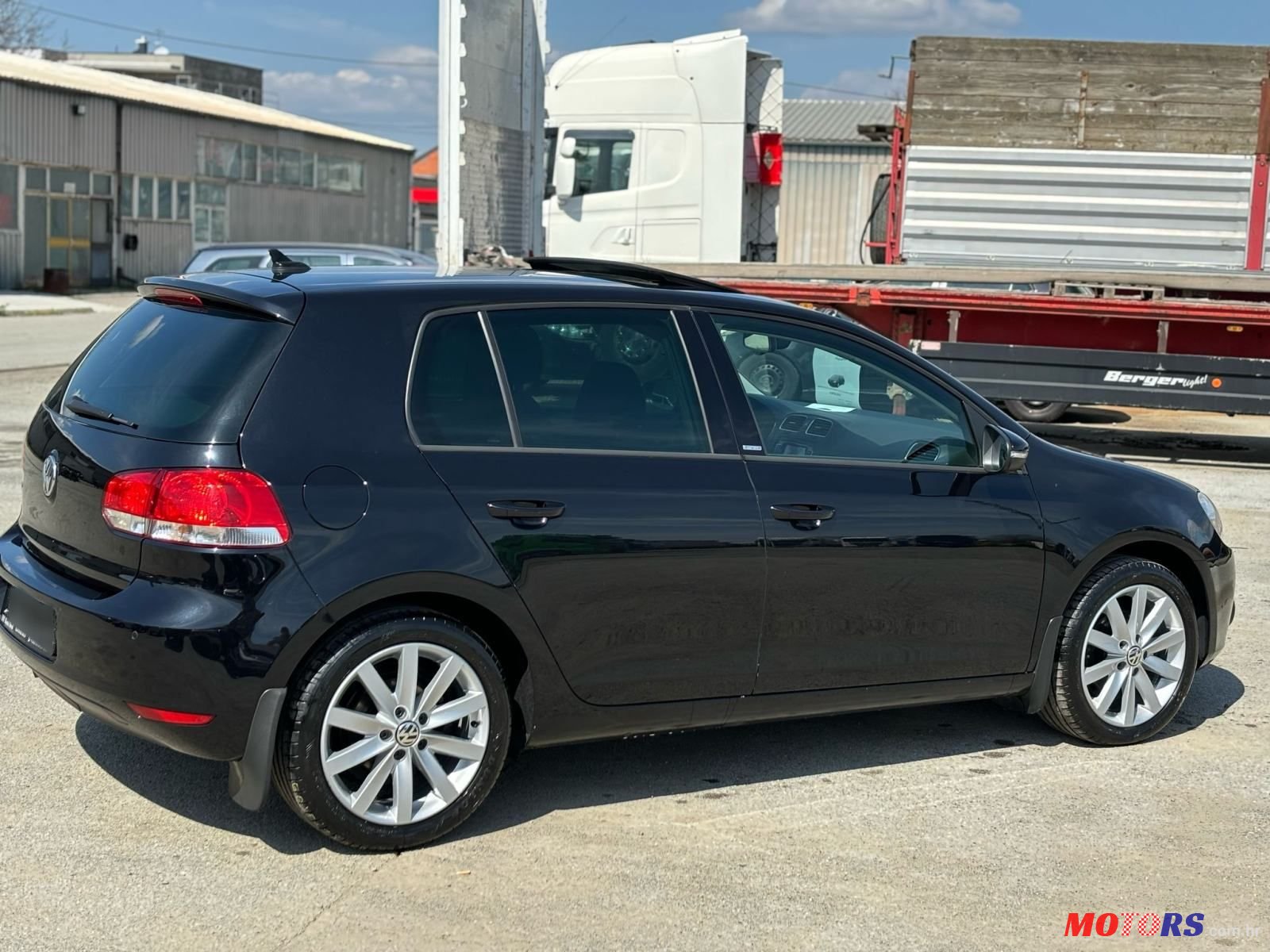 2011' Volkswagen Golf V 1,6 Tdi photo #3