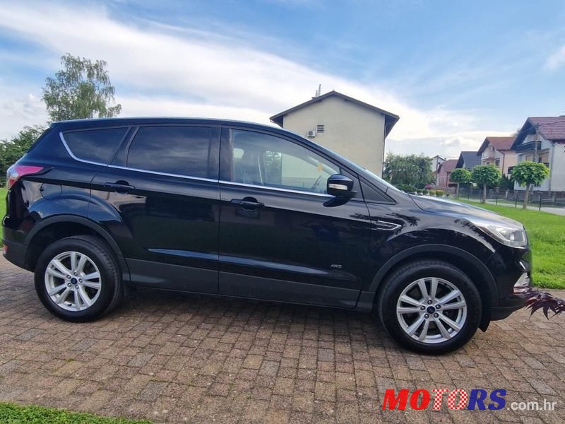 2017' Ford Kuga 2,0 Tdci photo #6