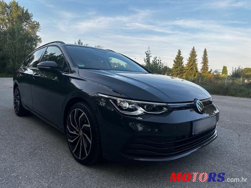 2021' Volkswagen Golf VIII 2.0Tdi photo #3