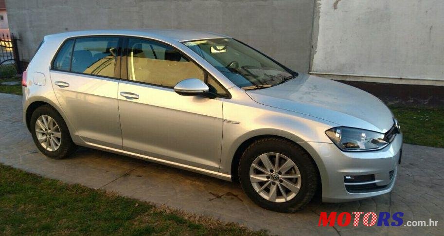 2014' Volkswagen Golf VII 1,6 Tdi Bmt photo #2