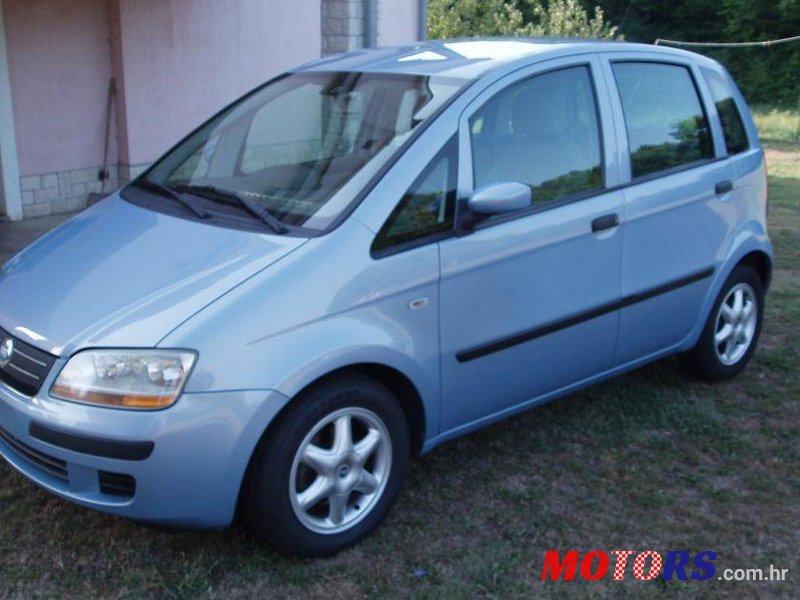 2005' Fiat Idea 1,3 16V Jtd Multijet photo #2