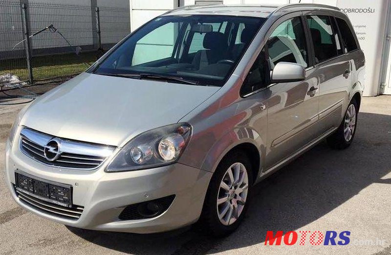 2010' Opel Zafira 1,6 photo #1