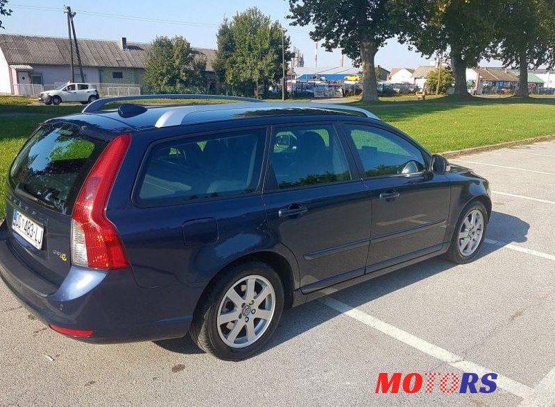 2012' Volvo V50 Drive photo #2