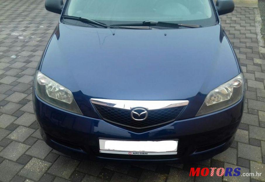 2004' Mazda 2 Cd68 photo #1