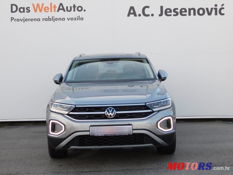 2022' Volkswagen T-Roc 2,0 photo #2