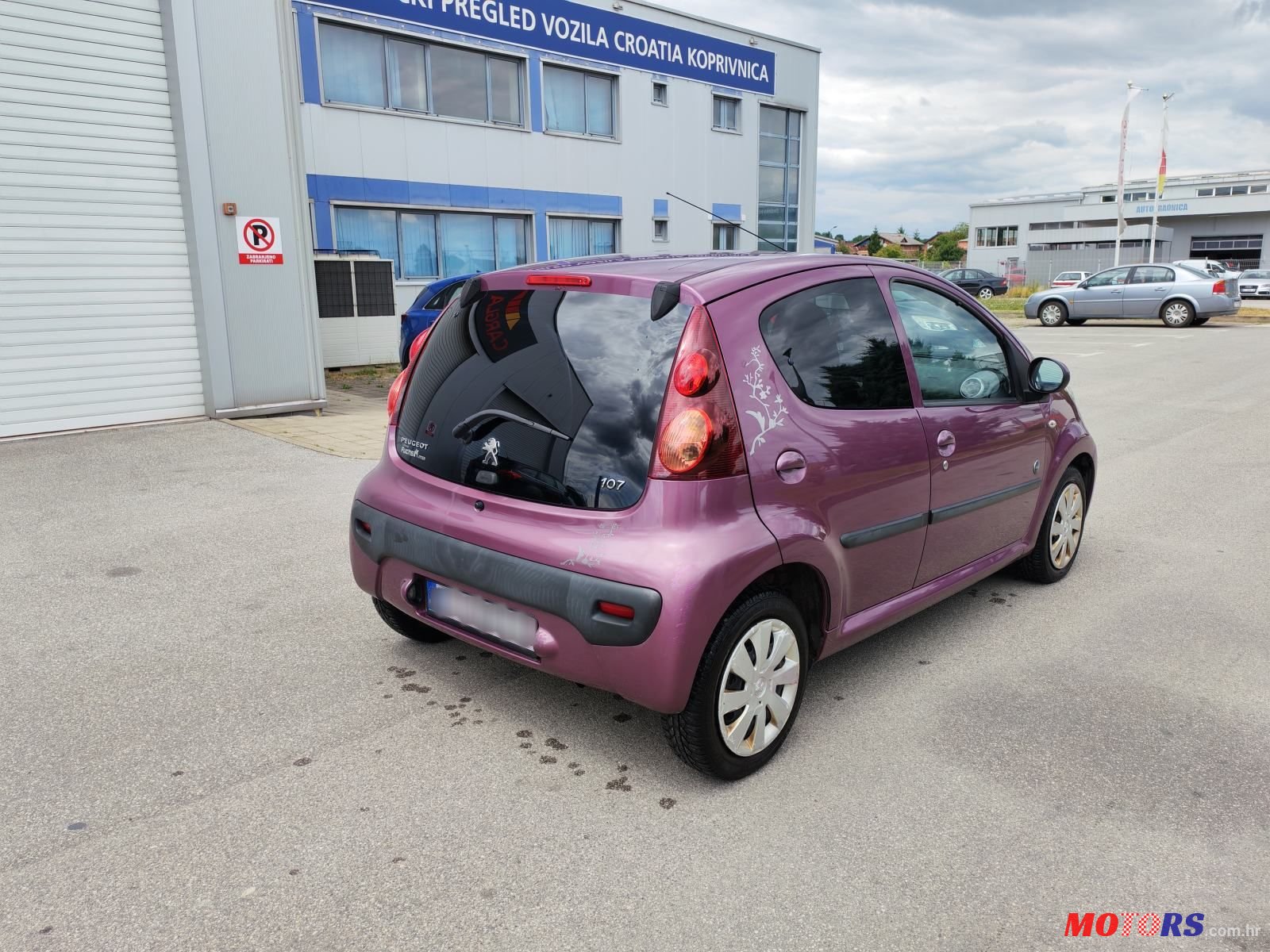 2012' Peugeot 107 1,0 photo #6
