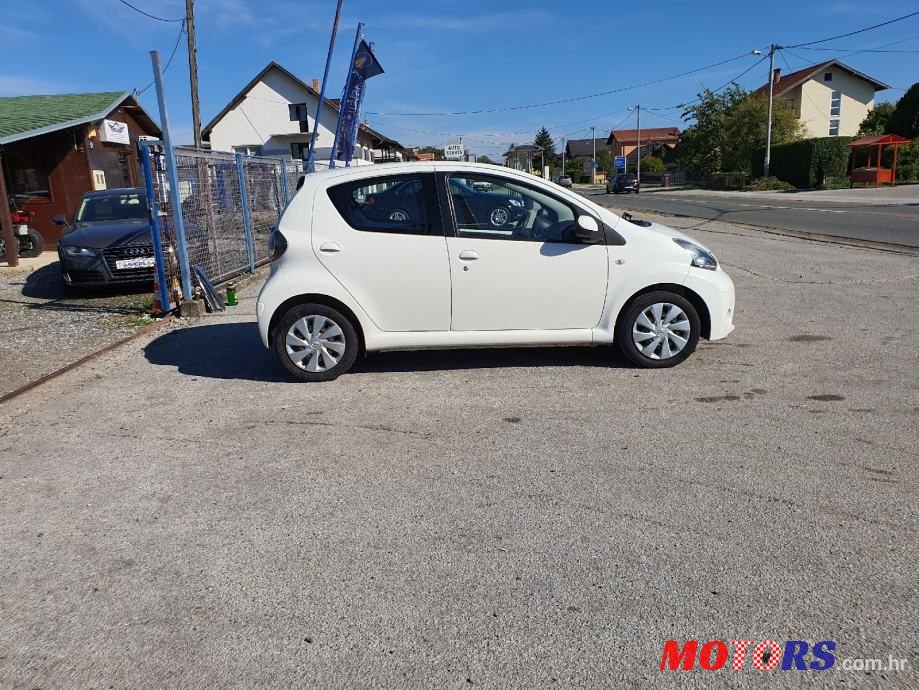 2014' Toyota Aygo photo #1