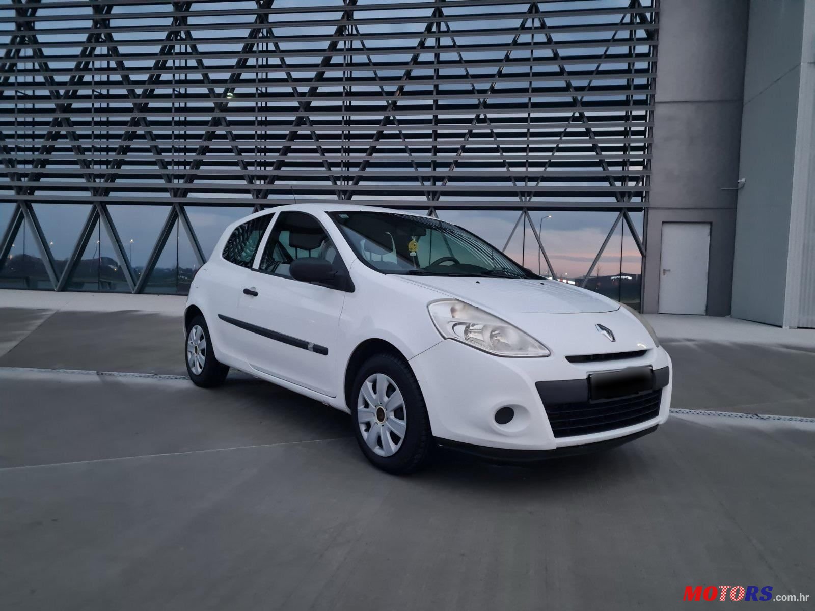 2010' Renault Clio 1,5 Dci photo #1