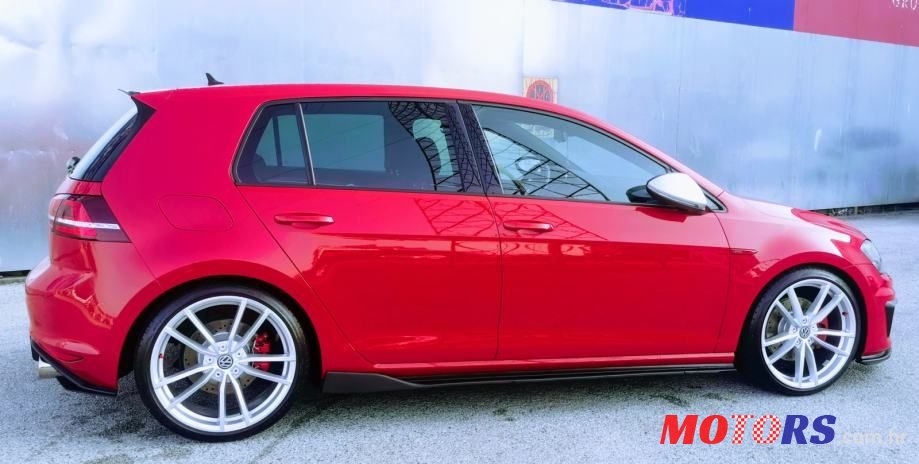 2013' Volkswagen Golf 7 2.0Tsi photo #3