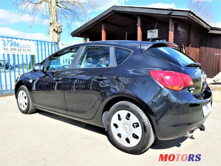 2012' Opel Astra 1,4 Turbo photo #6