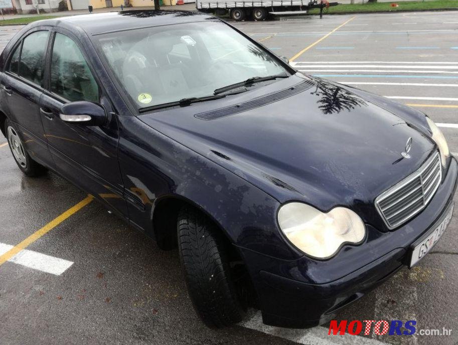 2002' Mercedes-Benz C-Class 200 Classic photo #1