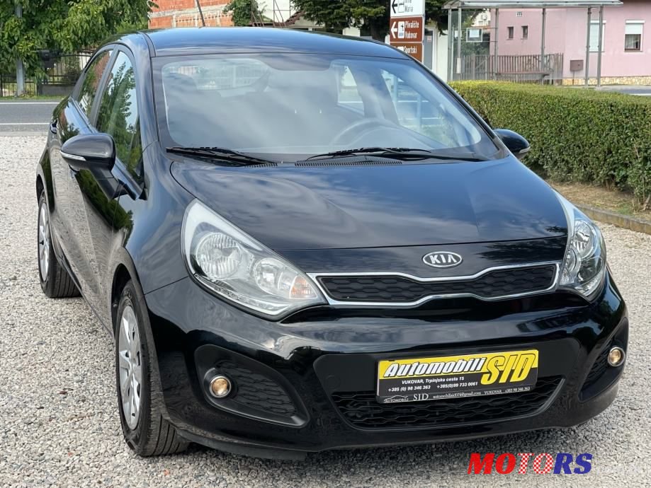 2012' Kia Rio photo #3