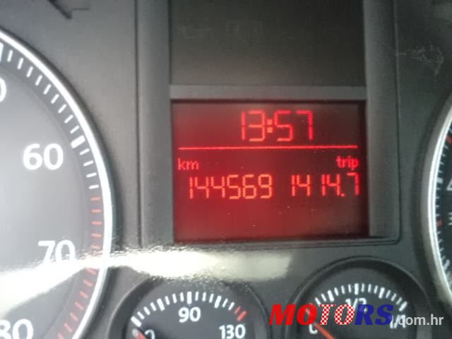 2003' Volkswagen Golf V 1,6 I photo #5