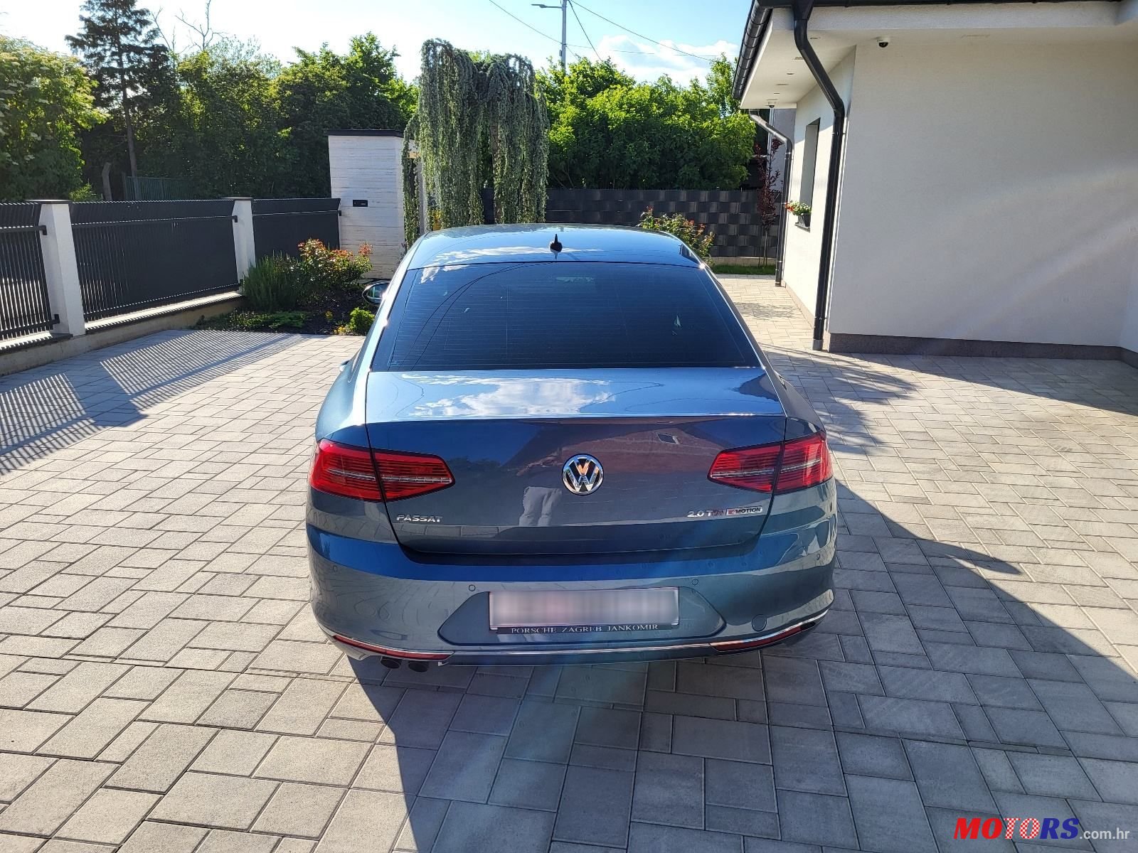 2016' Volkswagen Passat photo #6