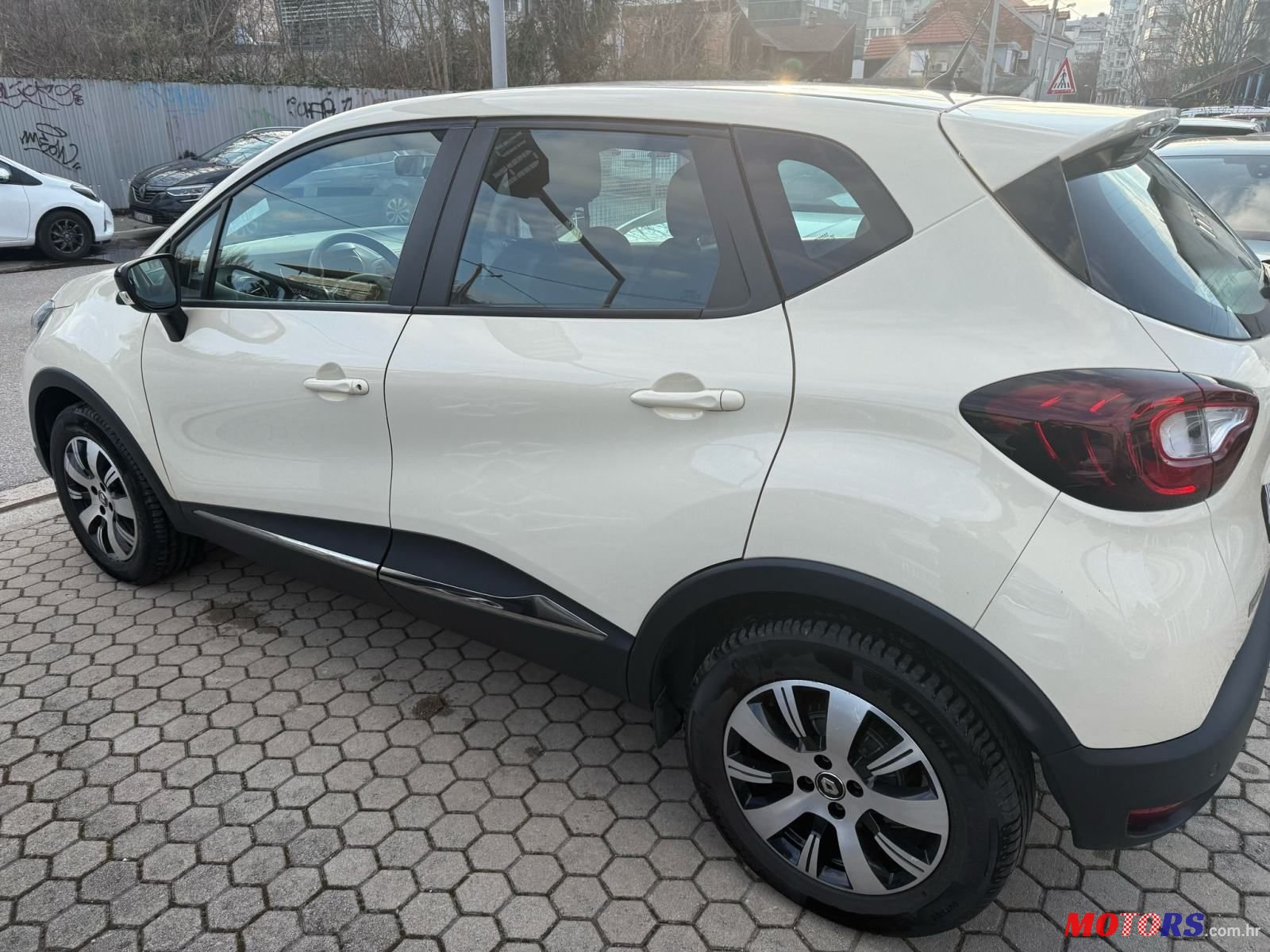2019' Renault Captur Tce photo #4