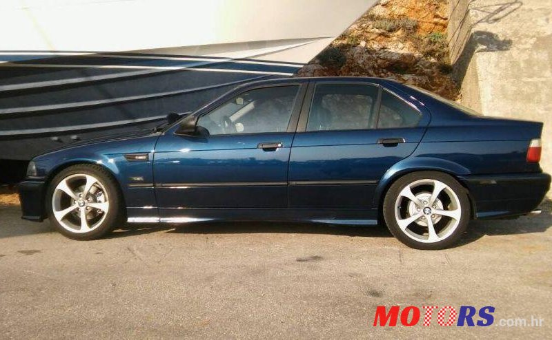 1993' BMW Serija 3 318I photo #1