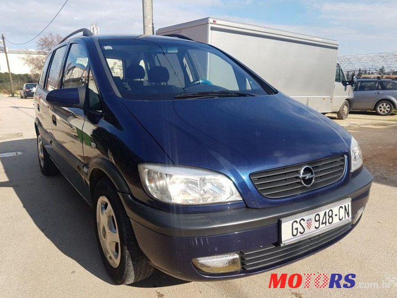 2002' Opel Zafira Club 2,0 Dth photo #2