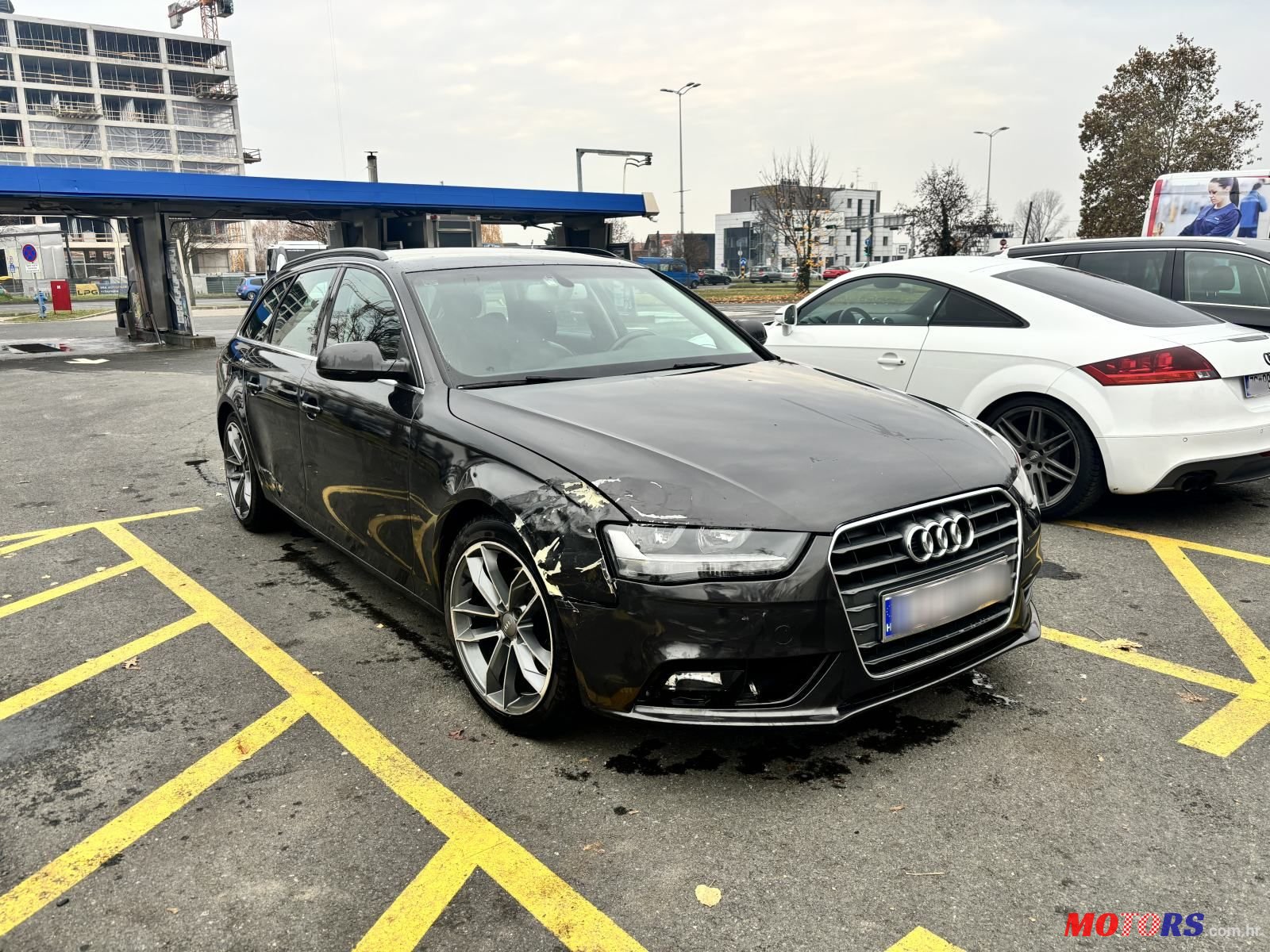 2012' Audi A4 Avant photo #6
