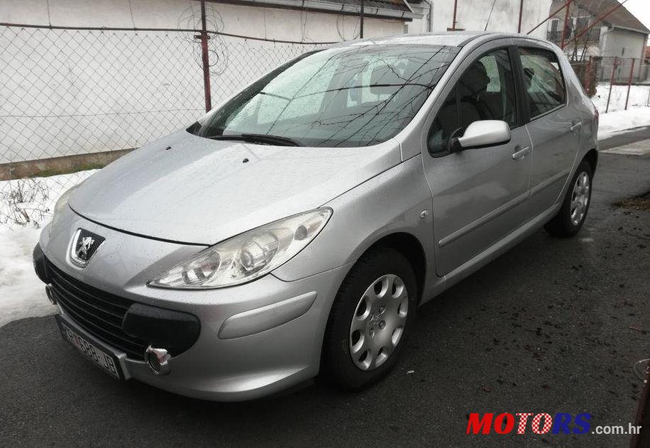 2006' Peugeot 307 1,6 16V Hdi photo #1