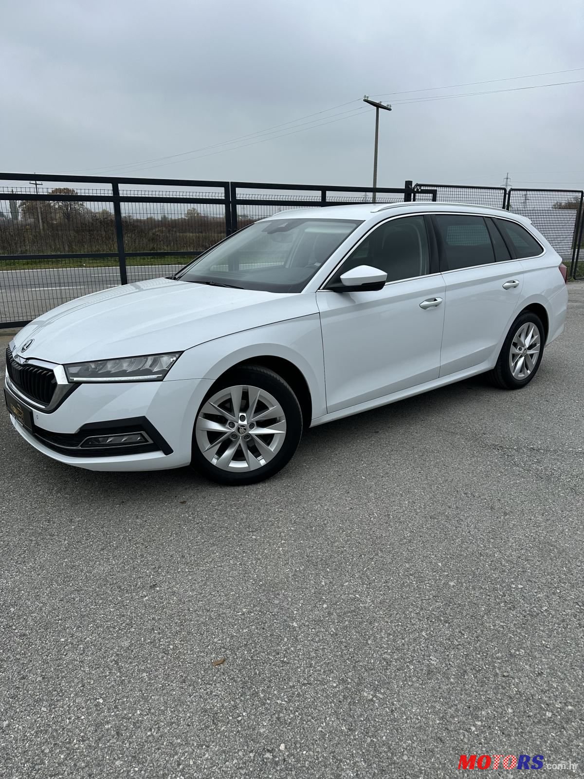 2020' Skoda Octavia Combi photo #2