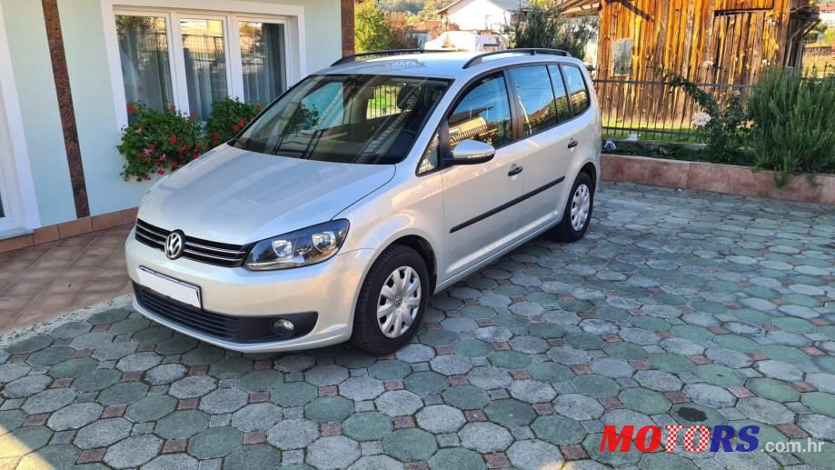 2014' Volkswagen Touran 1,6 Tdi photo #1