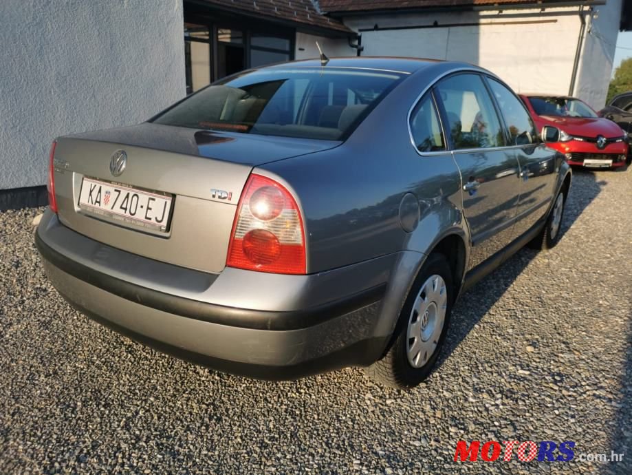 2003' Volkswagen Passat 1,9 Tdi photo #6