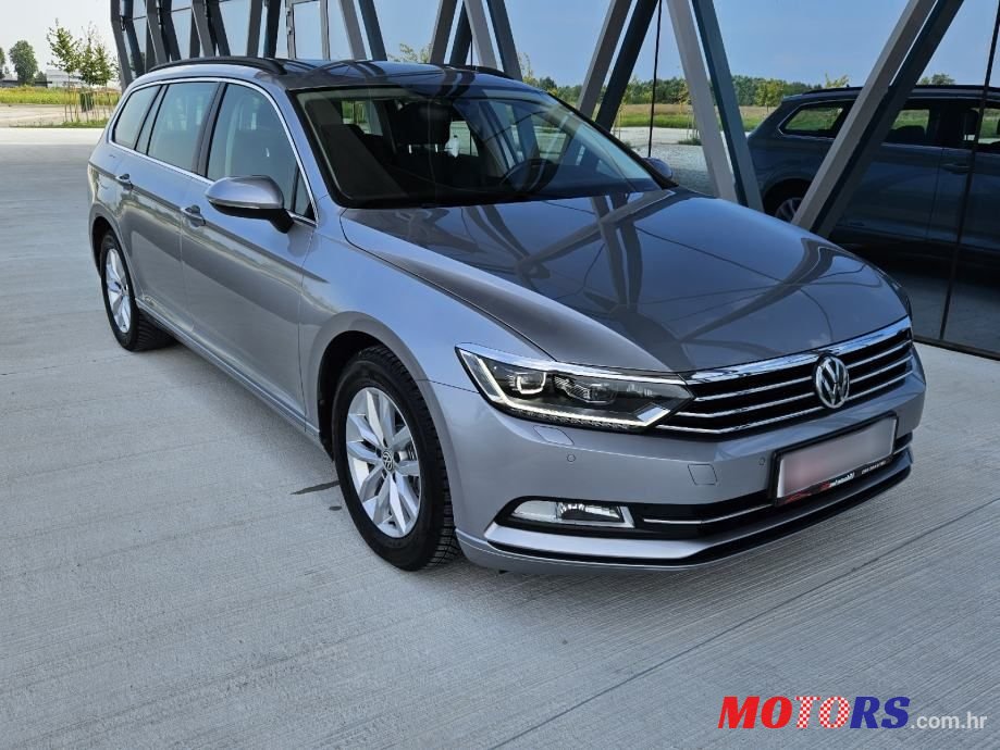 2019' Volkswagen Passat Variant photo #3