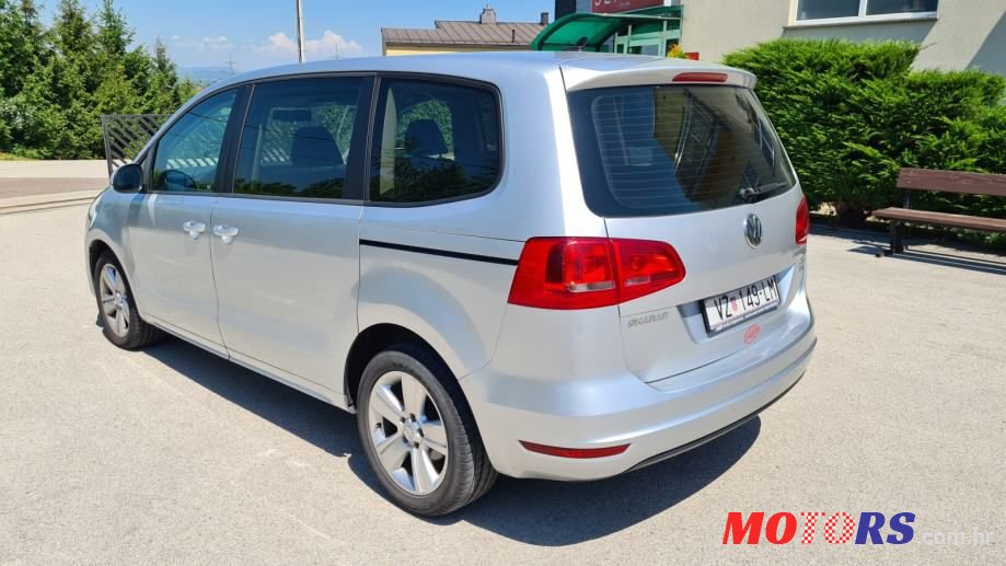 2011' Volkswagen Sharan photo #5