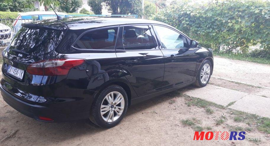 2011' Ford Focus Karavan photo #2