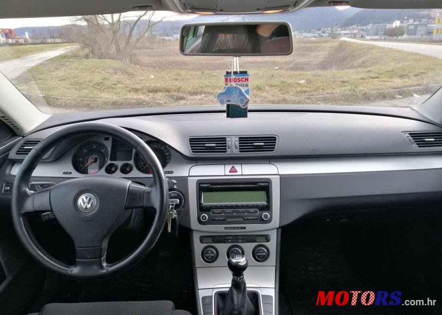 2009' Volkswagen Passat Variant photo #1