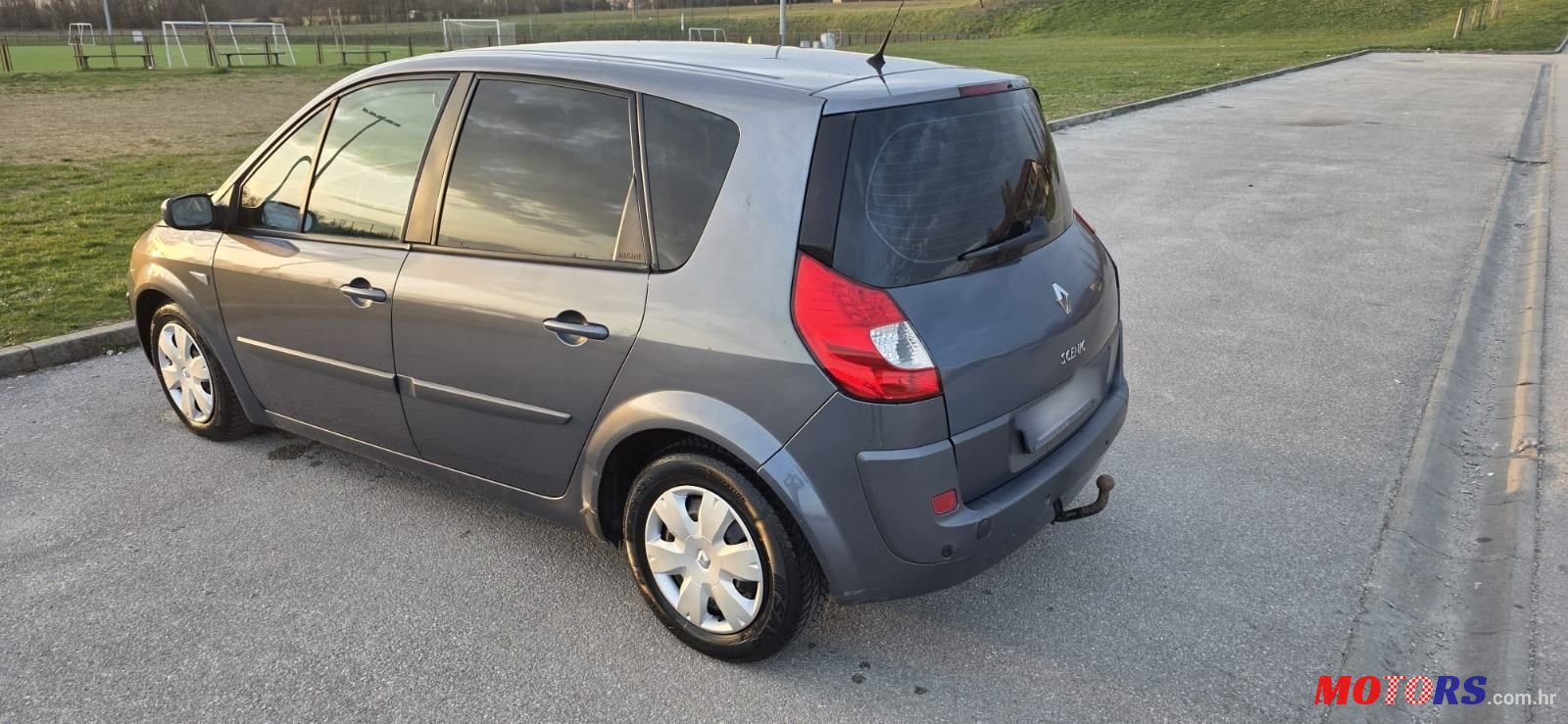 2008' Renault Scenic 1,5 Dci photo #3