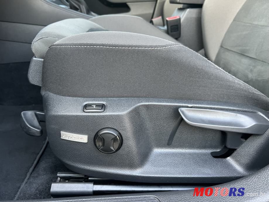 2018' Volkswagen Golf VII photo #6