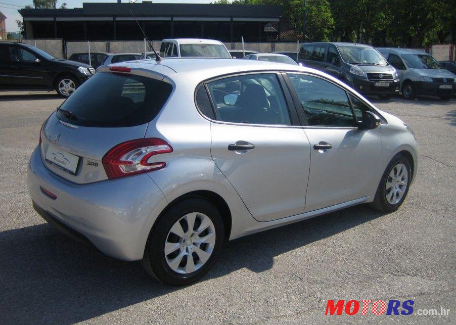 2014' Peugeot 208 1,4 Hdi photo #1
