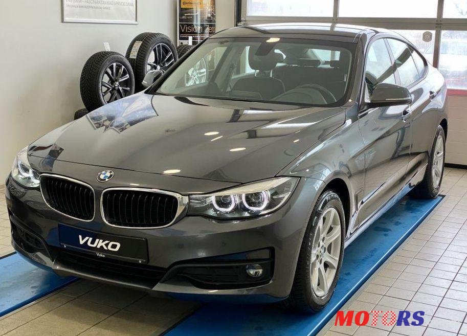 2016' BMW Serija 3 318D photo #1
