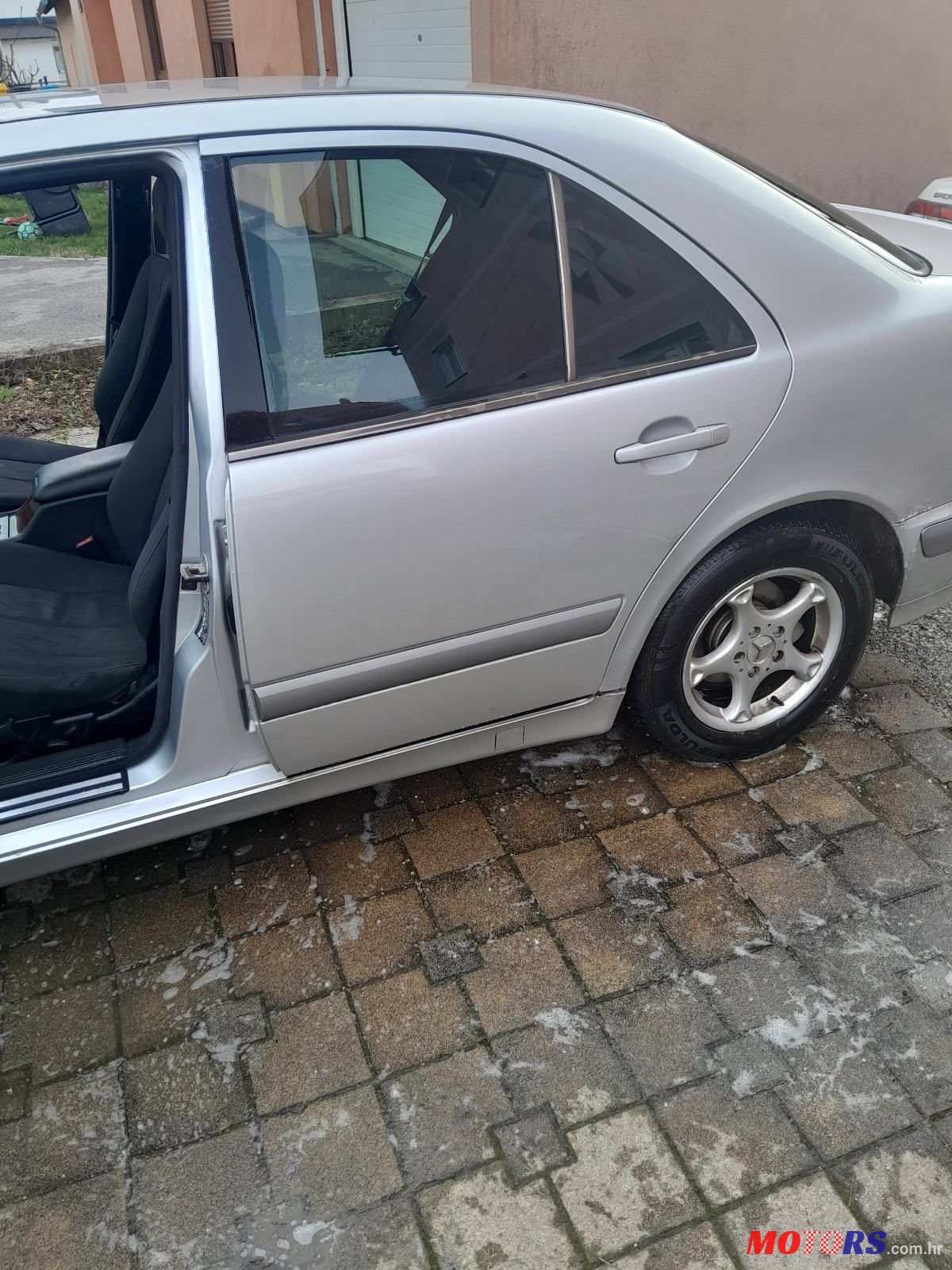 2001' Mercedes-Benz E-Klasa 200 photo #2