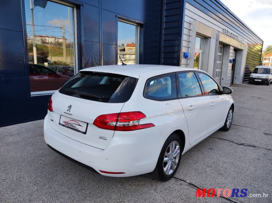 2017' Peugeot 308 Sw photo #5