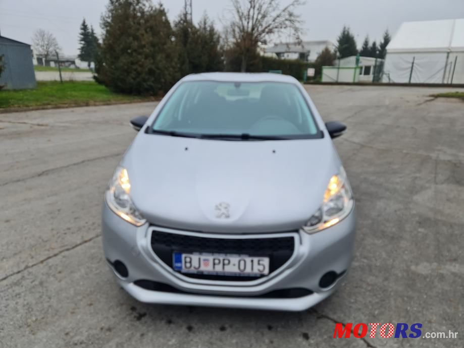 2015' Peugeot 208 1,4 Hdi photo #2