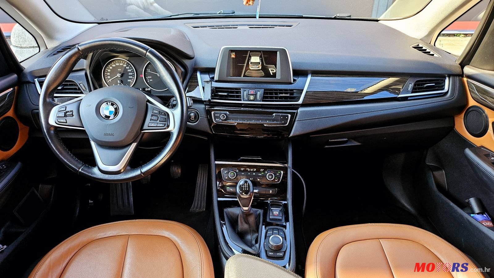 2015' BMW Serija 2 218D photo #2