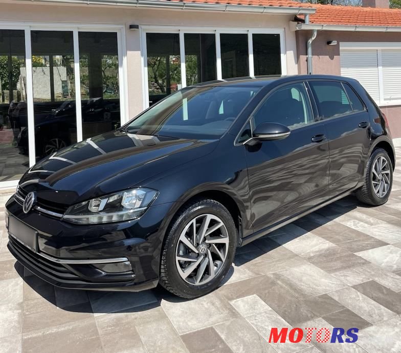 2017' Volkswagen Golf 7 1,6 Tdi Bmt photo #1