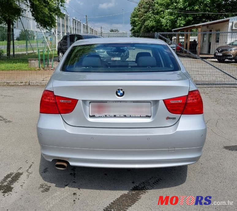 2010' BMW Serija 3 318D photo #5