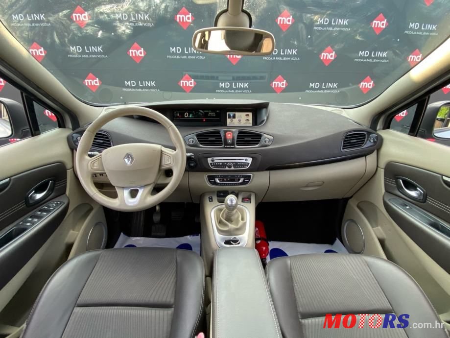 2011' Renault Scenic 1,5 Dci photo #4