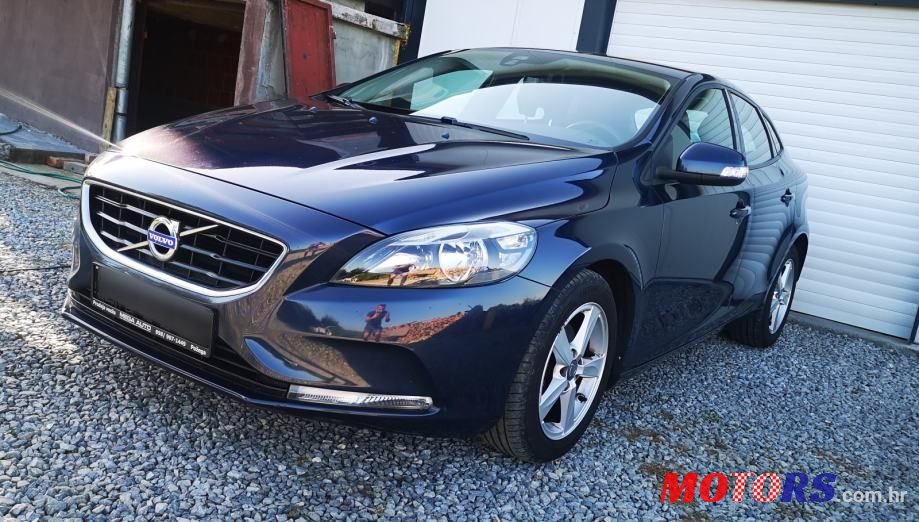 2014' Volvo V40 D2 88G. photo #1